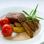 Hotell Olderfjord Turistsenter 3*